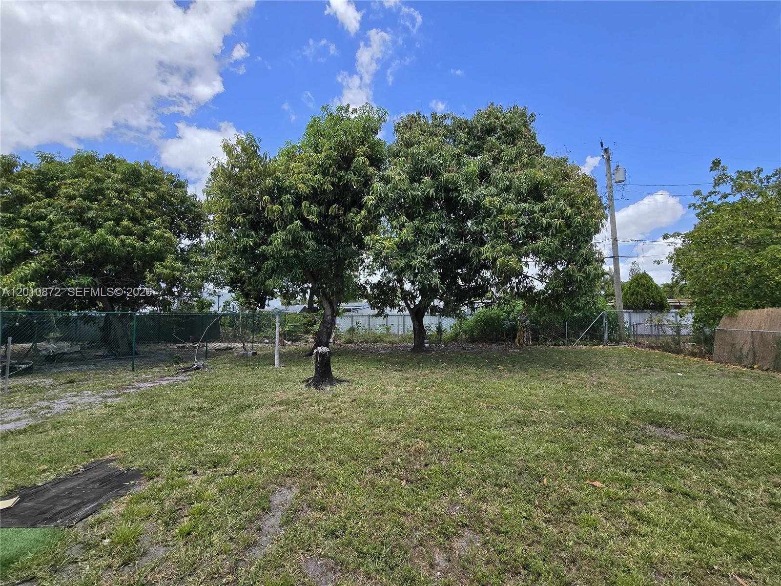 HIALEAH 13TH ADDN AMD PL - Residential