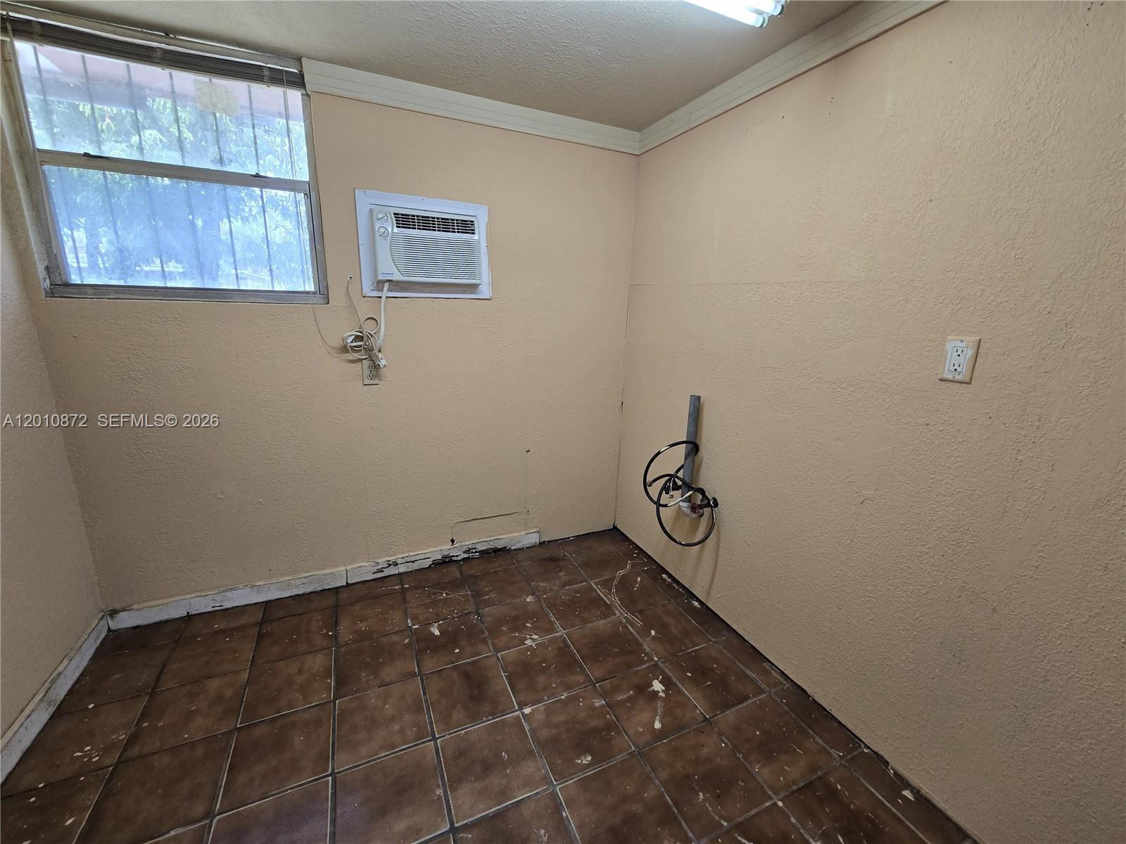 HIALEAH 13TH ADDN AMD PL - Residential