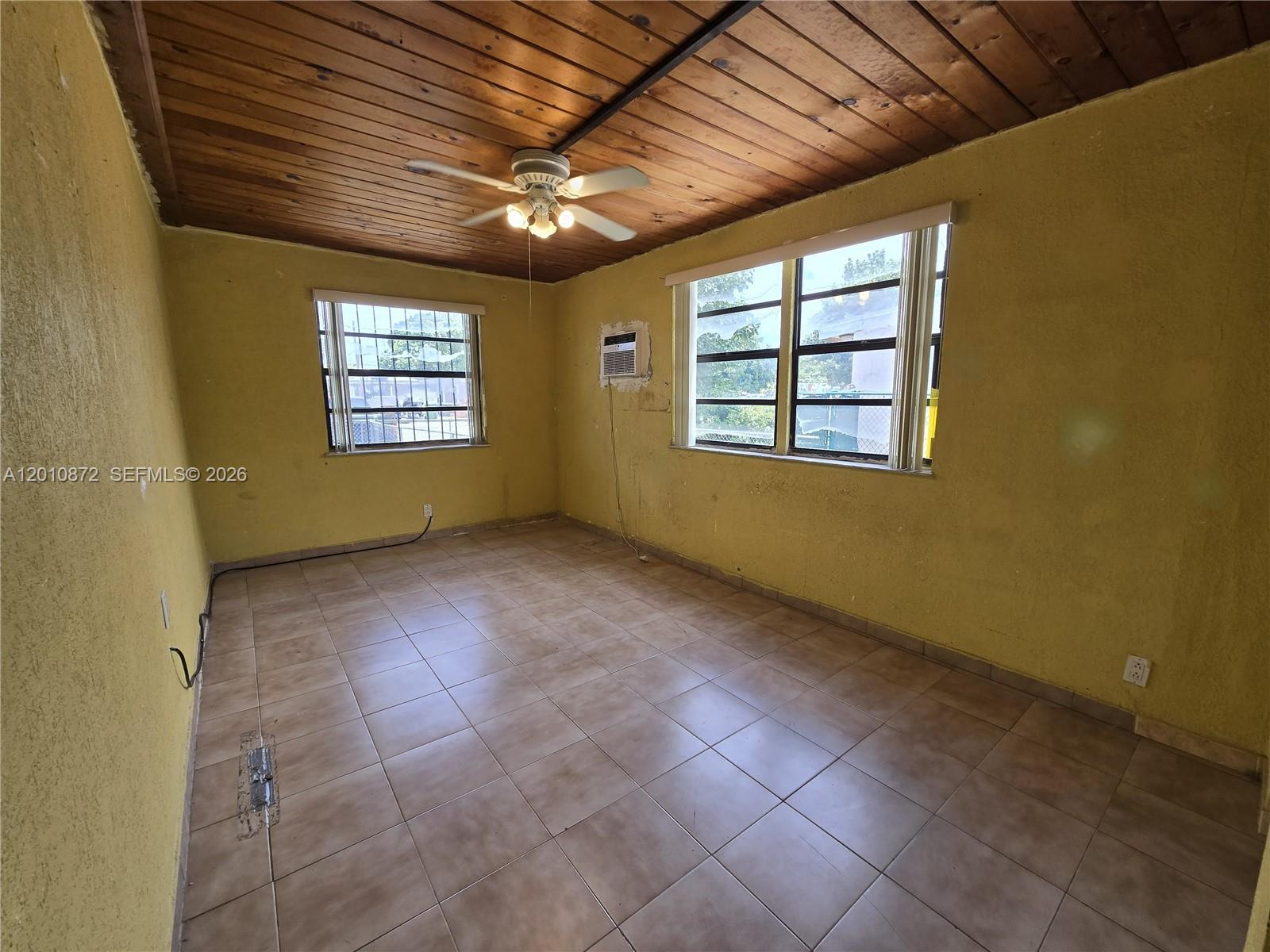 HIALEAH 13TH ADDN AMD PL - Residential