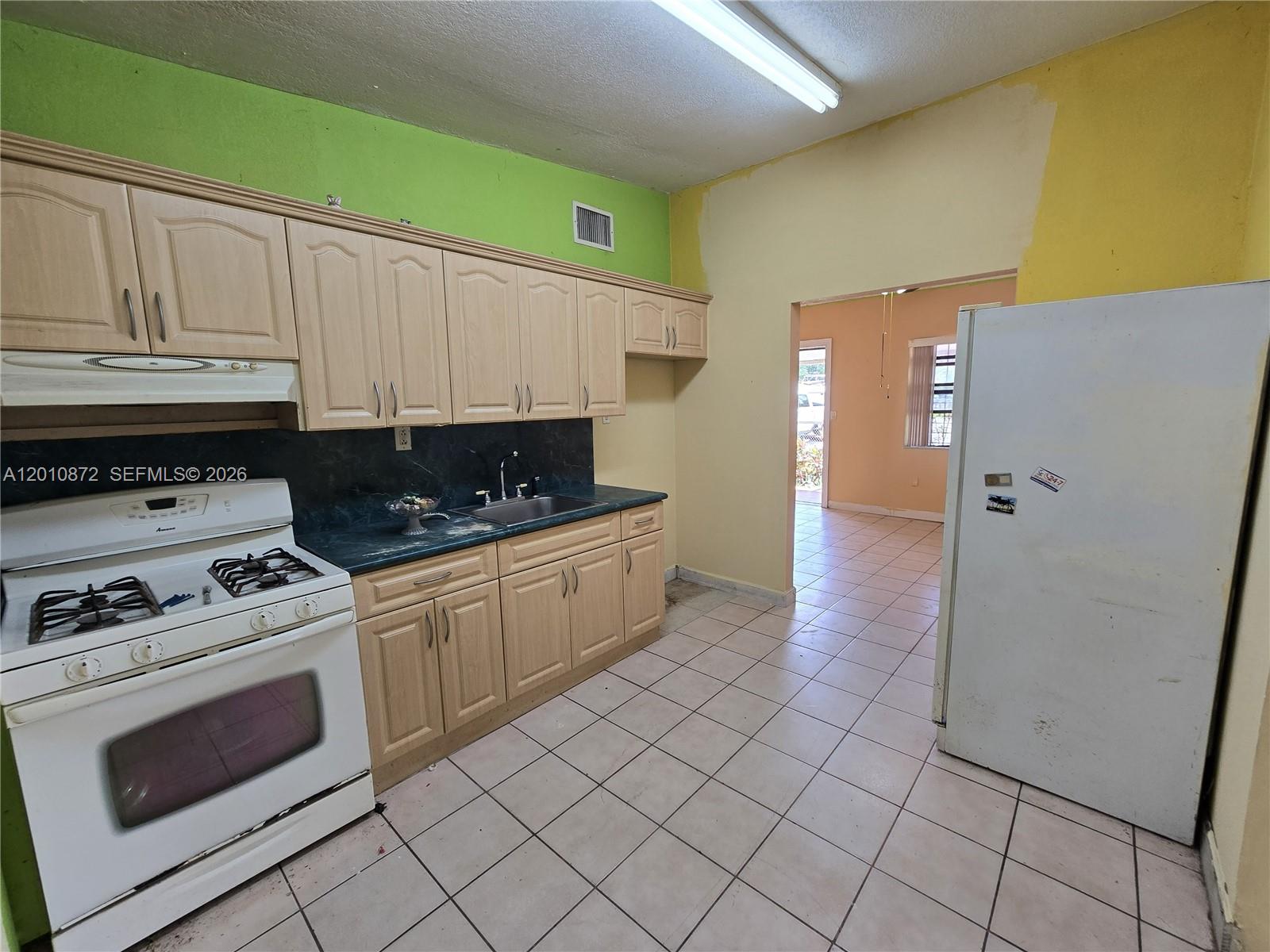 HIALEAH 13TH ADDN AMD PL - Residential
