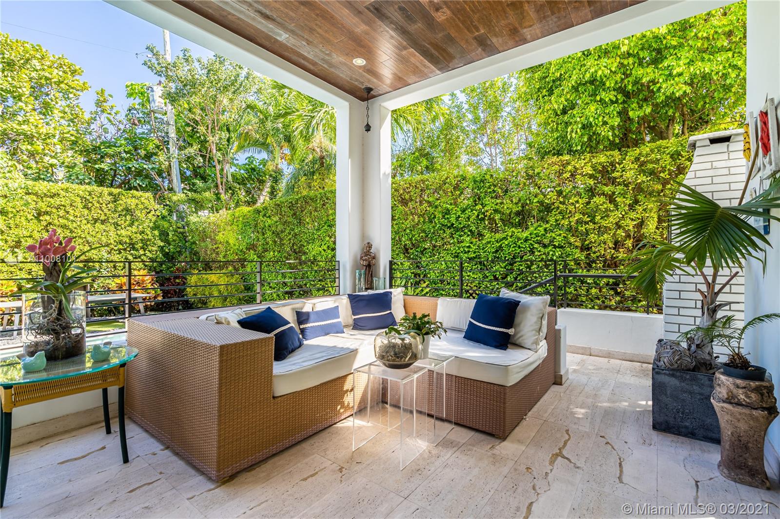 TROPICAL ISLE HOMES SUB - Residential