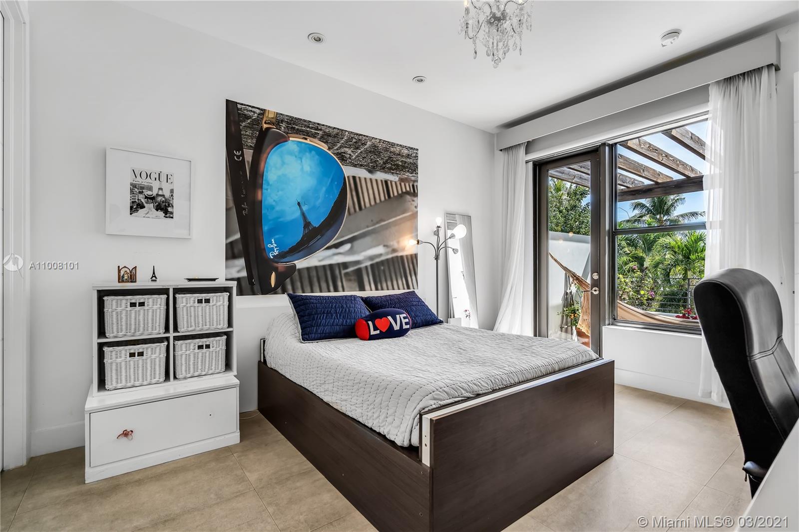 TROPICAL ISLE HOMES SUB - Residential