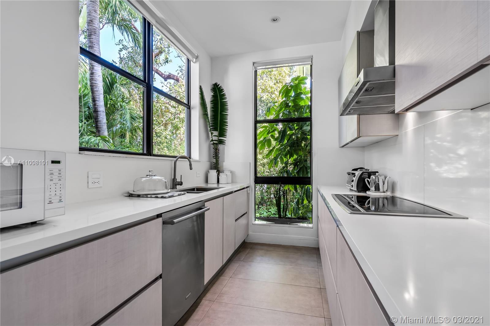 TROPICAL ISLE HOMES SUB - Residential