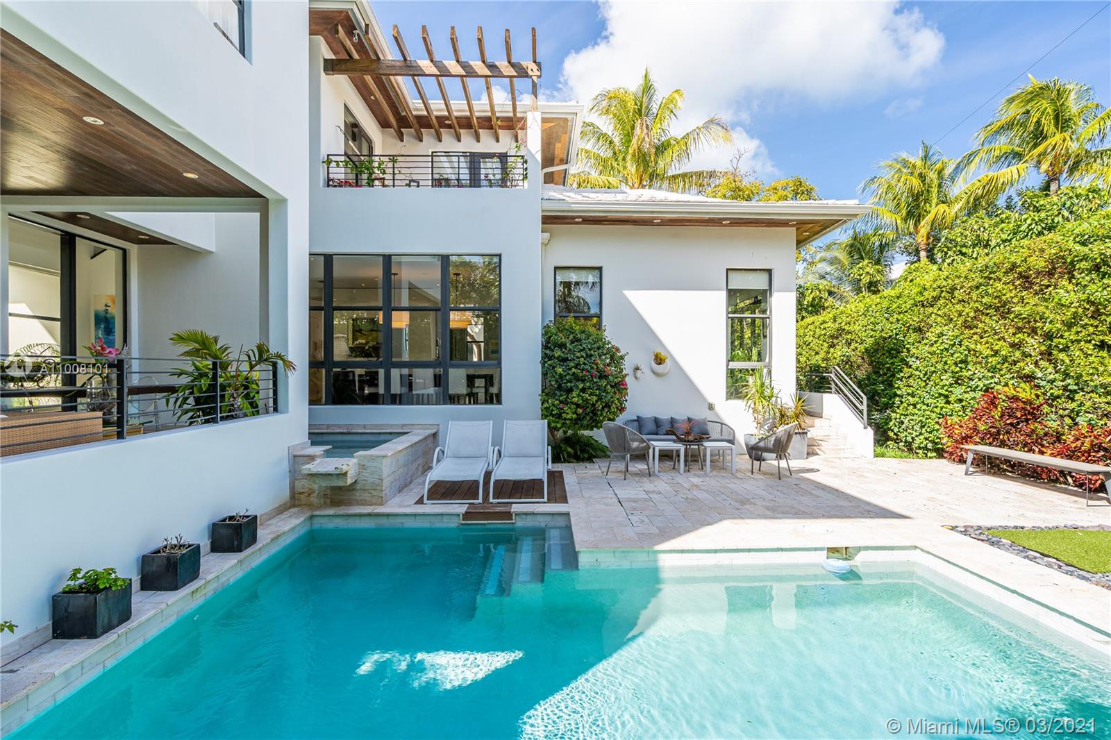 TROPICAL ISLE HOMES SUB - Residential