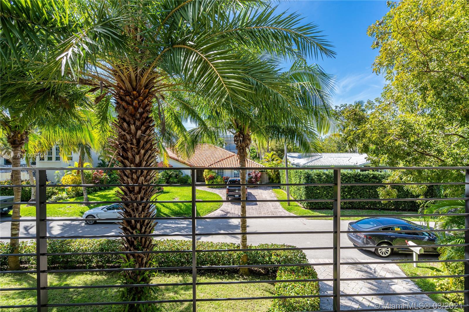 TROPICAL ISLE HOMES SUB - Residential