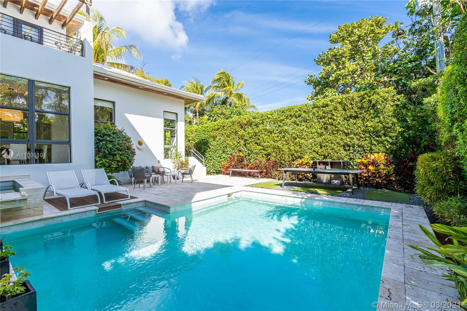 TROPICAL ISLE HOMES SUB - Residential