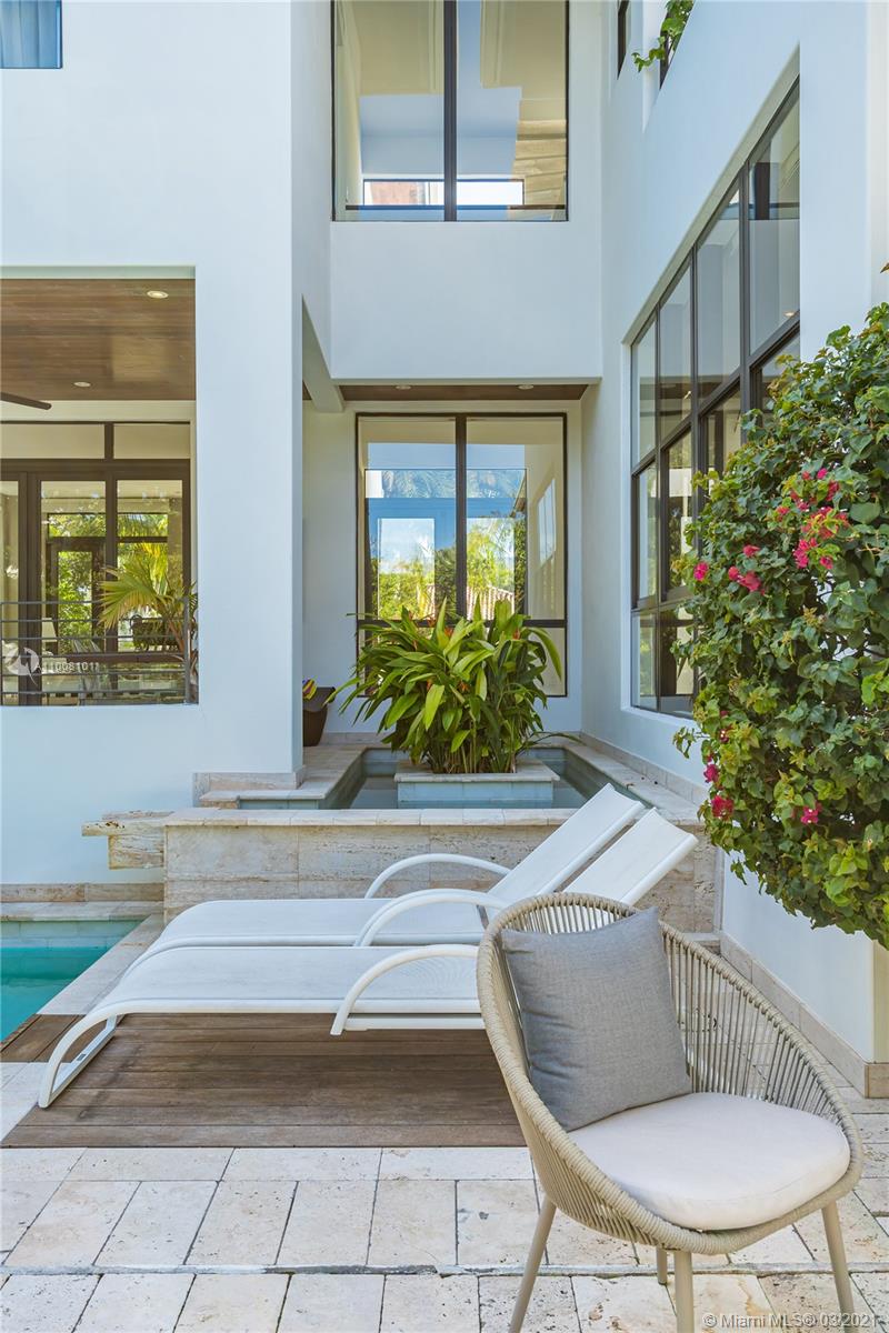 TROPICAL ISLE HOMES SUB - Residential