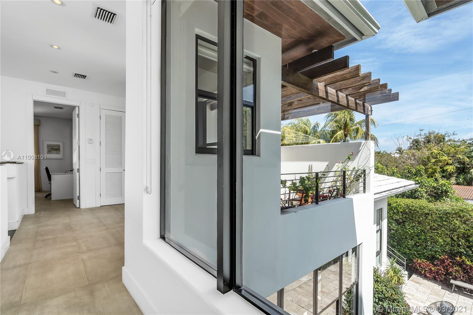 TROPICAL ISLE HOMES SUB - Residential