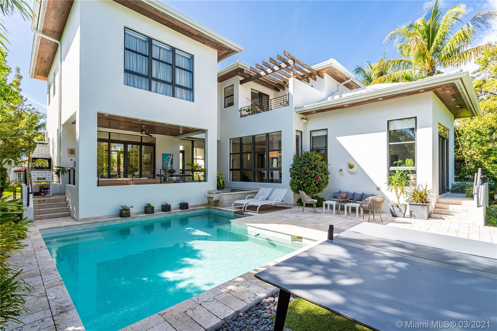 TROPICAL ISLE HOMES SUB - Residential