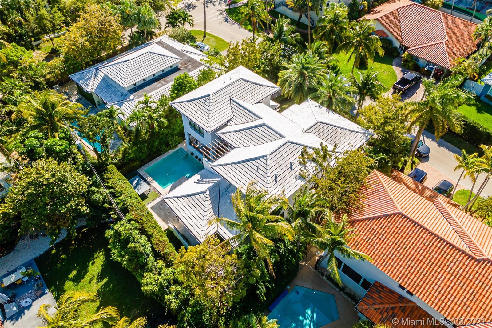TROPICAL ISLE HOMES SUB - Residential