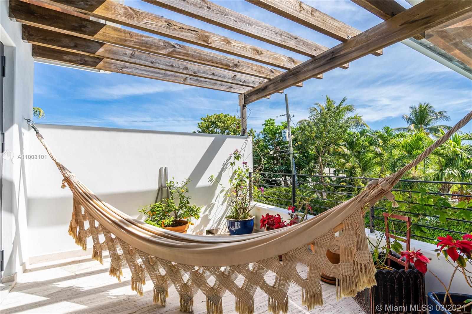 TROPICAL ISLE HOMES SUB - Residential