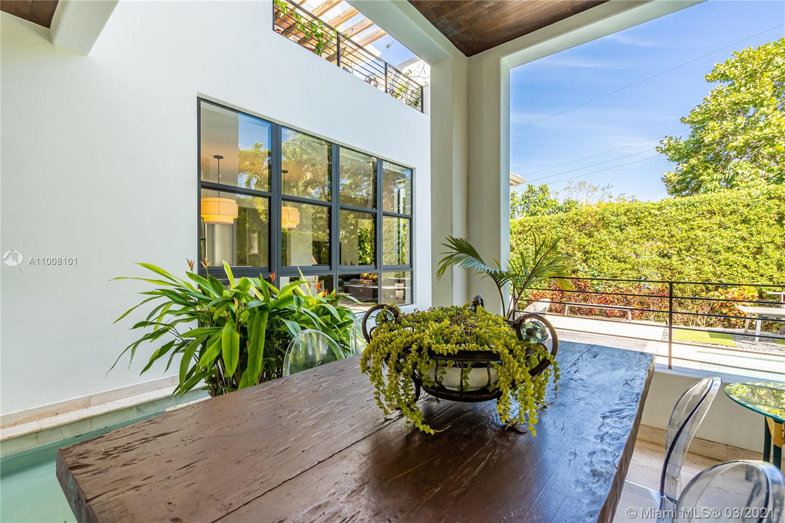 TROPICAL ISLE HOMES SUB - Residential