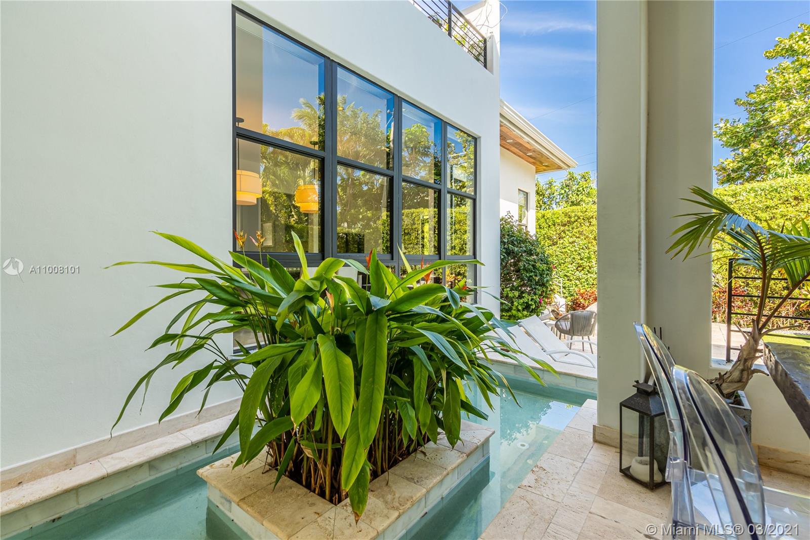 TROPICAL ISLE HOMES SUB - Residential