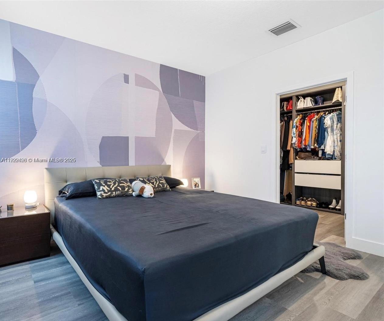 MERRICK SQUARE - Residential