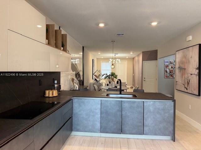 MERRICK SQUARE - Residential