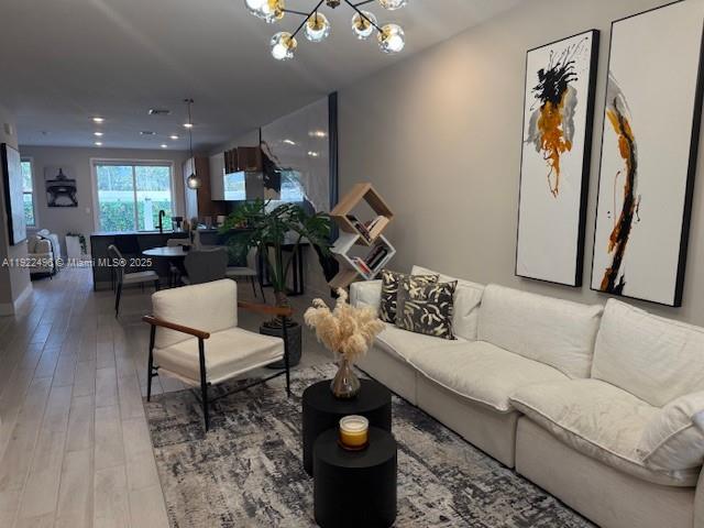 MERRICK SQUARE - Residential