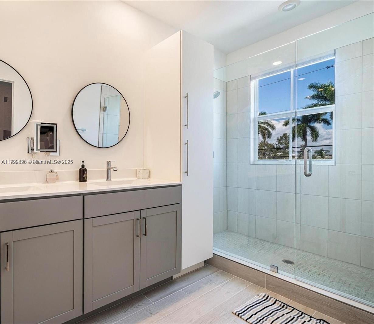 MERRICK SQUARE - Residential