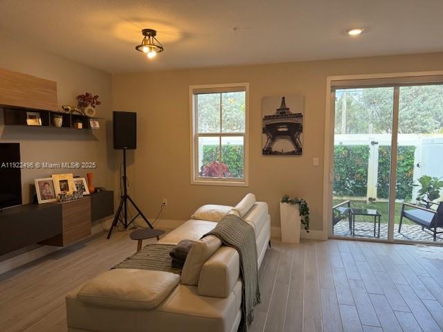 MERRICK SQUARE - Residential