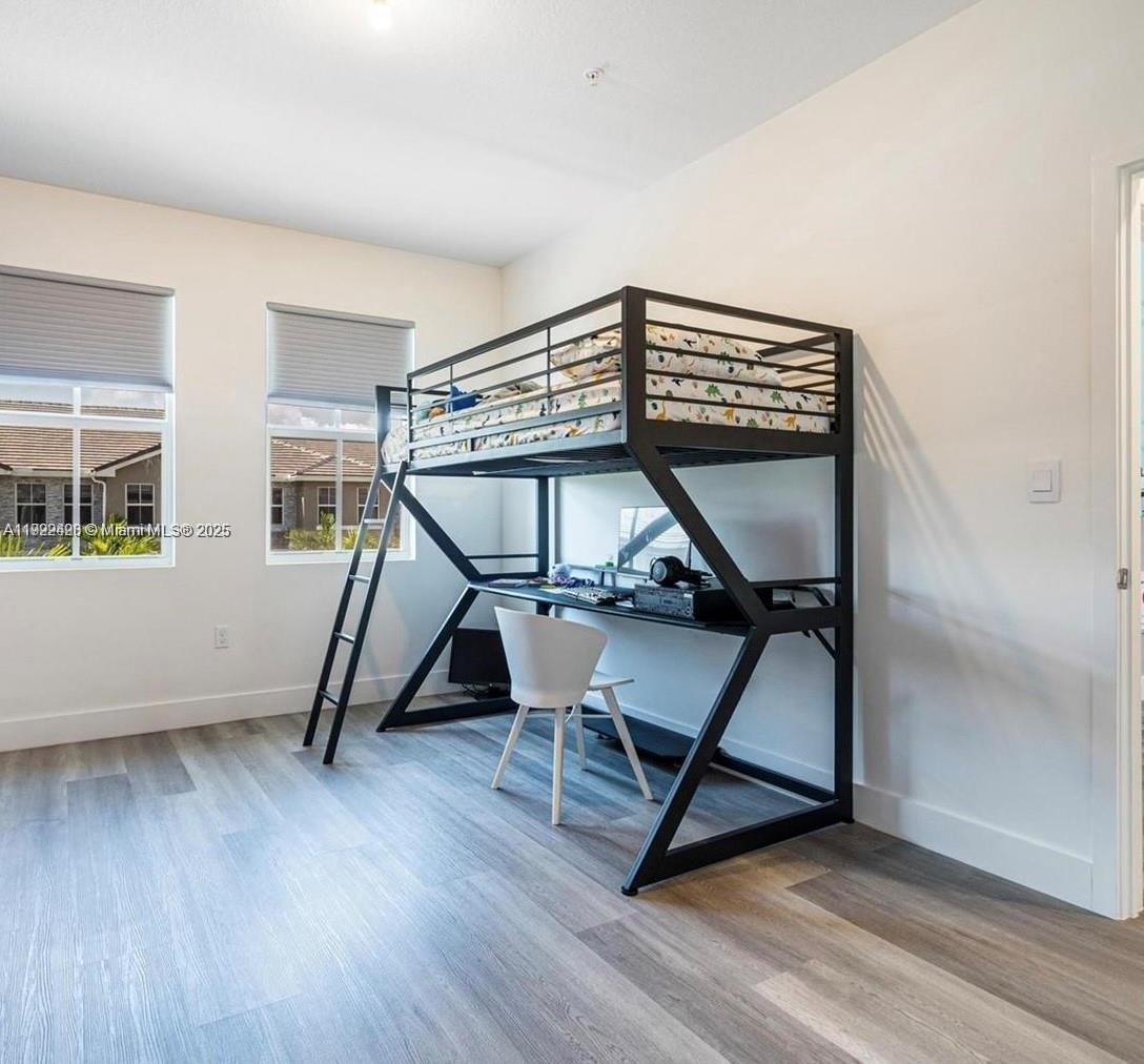 MERRICK SQUARE - Residential