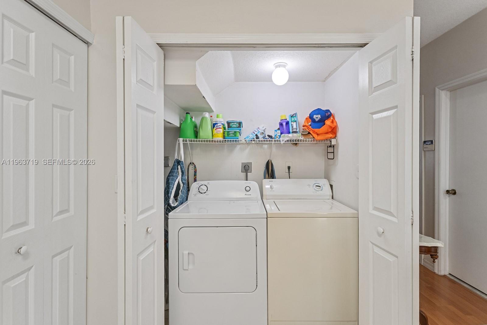 VENETIA GROVE - Residential