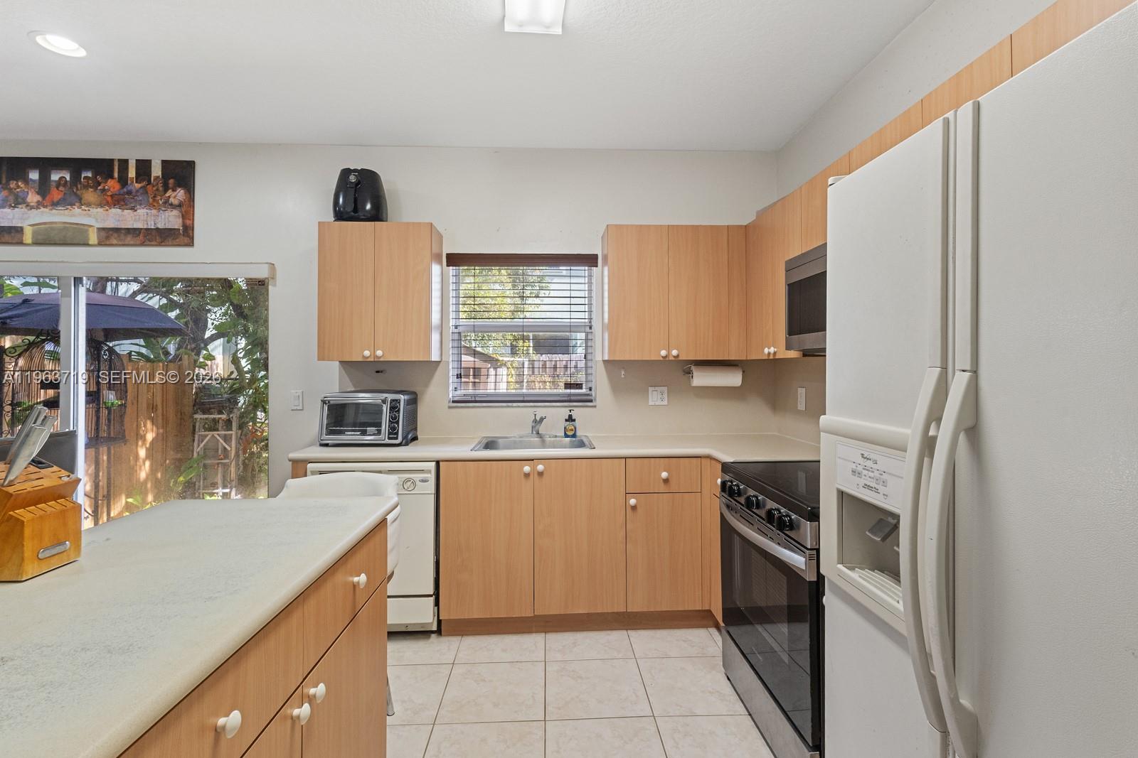 VENETIA GROVE - Residential