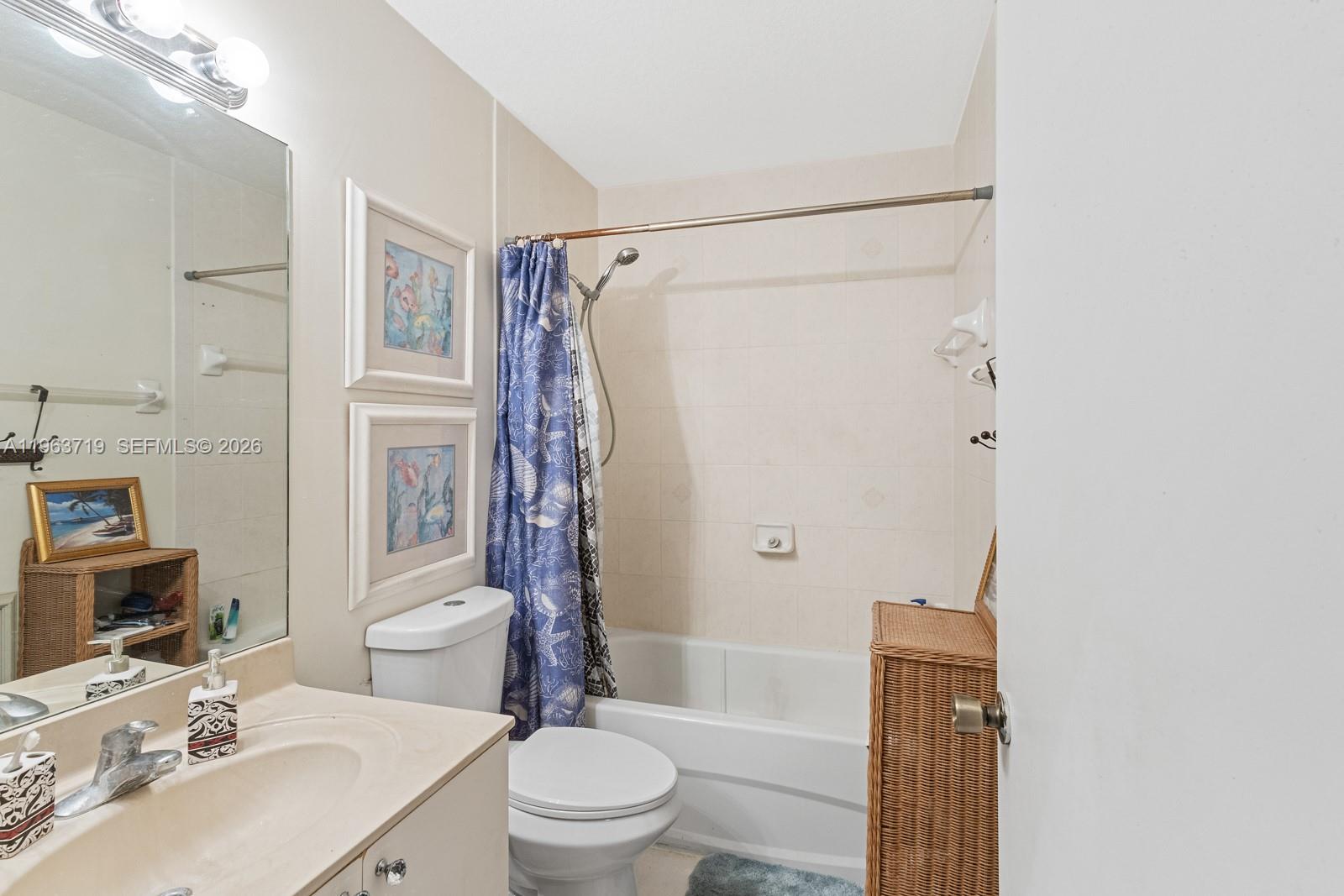 VENETIA GROVE - Residential