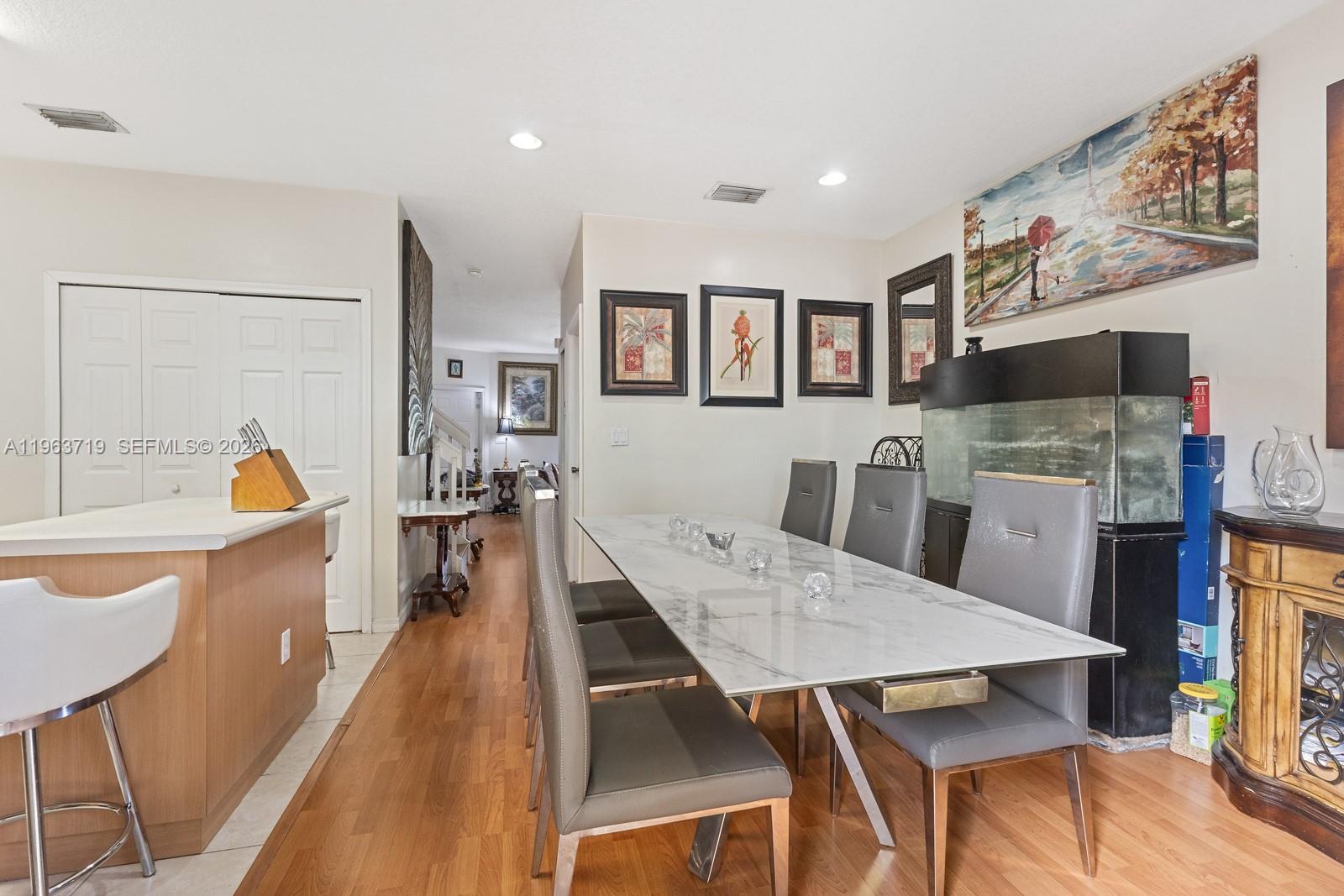 VENETIA GROVE - Residential