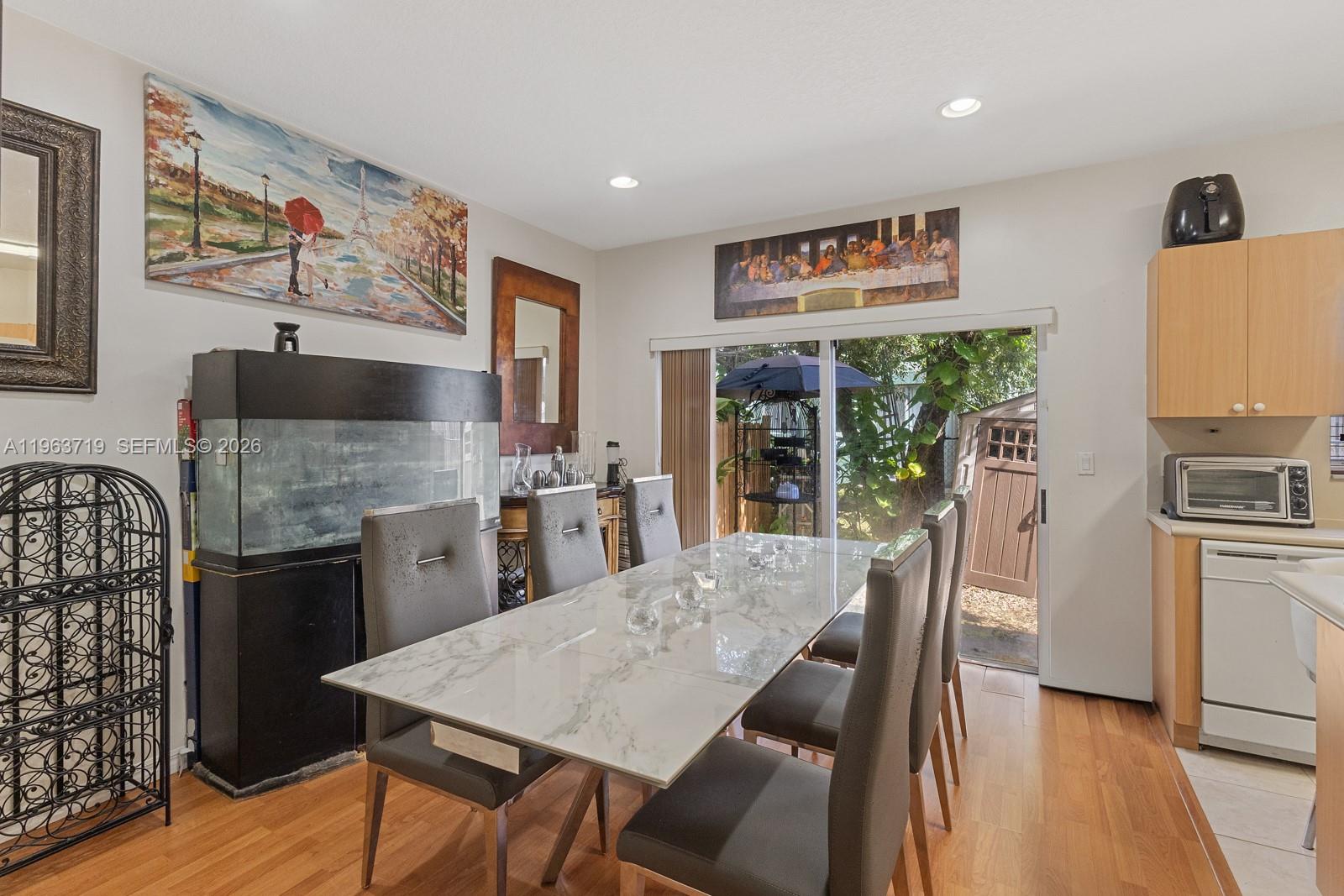 VENETIA GROVE - Residential