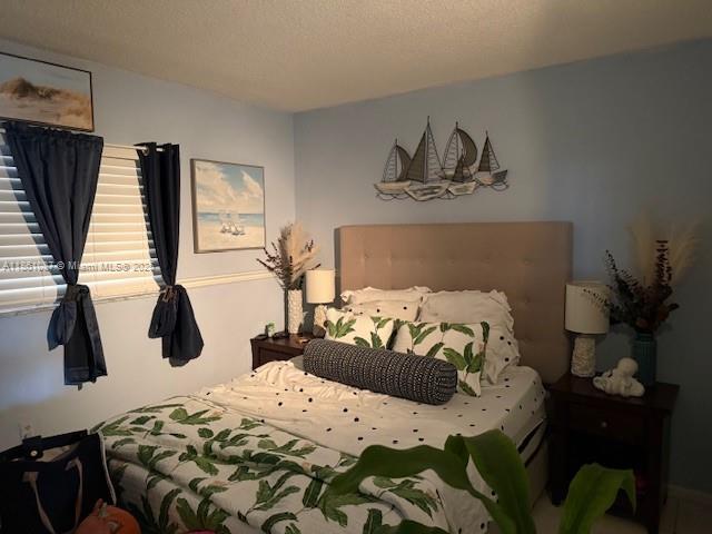 HORIZONS WEST CONDO #2 - Residential