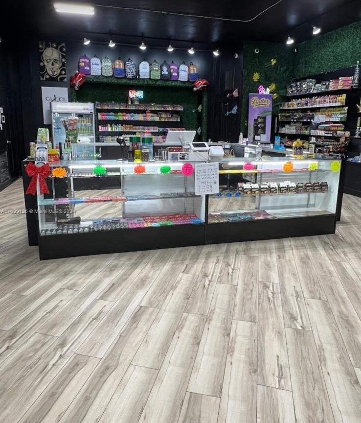 *BUSINESS FOR SALE: SMOKE SHOP*
The best deal you’re going to find. Includes elements like light-up display case's, private office, bathroom, all necessary equipment, POS systems, security cameras and inventory.
Centrally located in Coral Gables on a main thruway (S Dixie Hwy/SW 27 Ave) with over 10k passing cars daily; common area parking.
The sale includes everything available thru the current operator. Don't miss out on this huge opportunity. Store is making Gross sale $24k a month, Net $50-60k.
Perfect for E2 Visa Applicants. The lease is transferable at $6,250 monthly + buyer must pay $60,000 as a key. Includes inventory + goodwill + more.