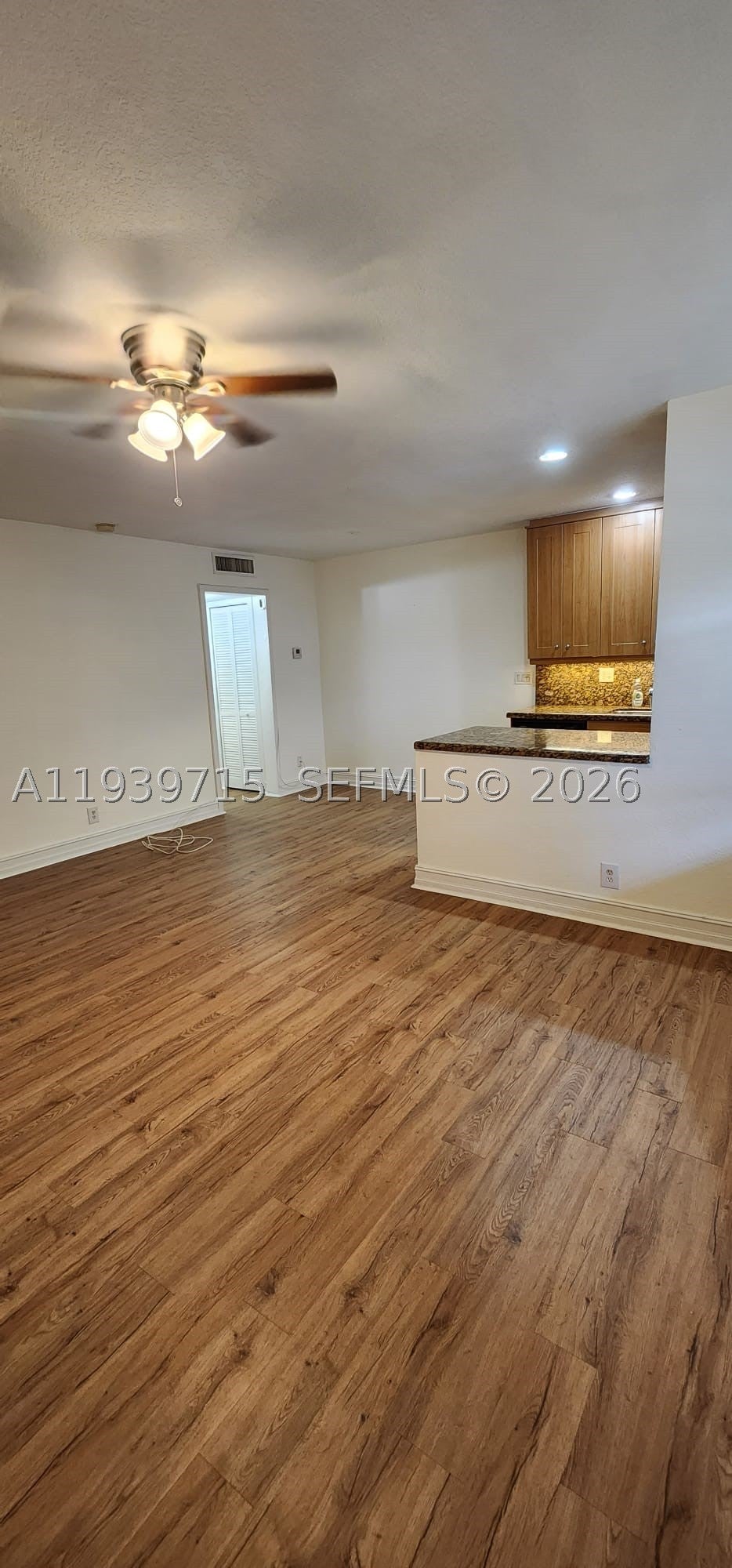 1423 Holly Heights Dr 17