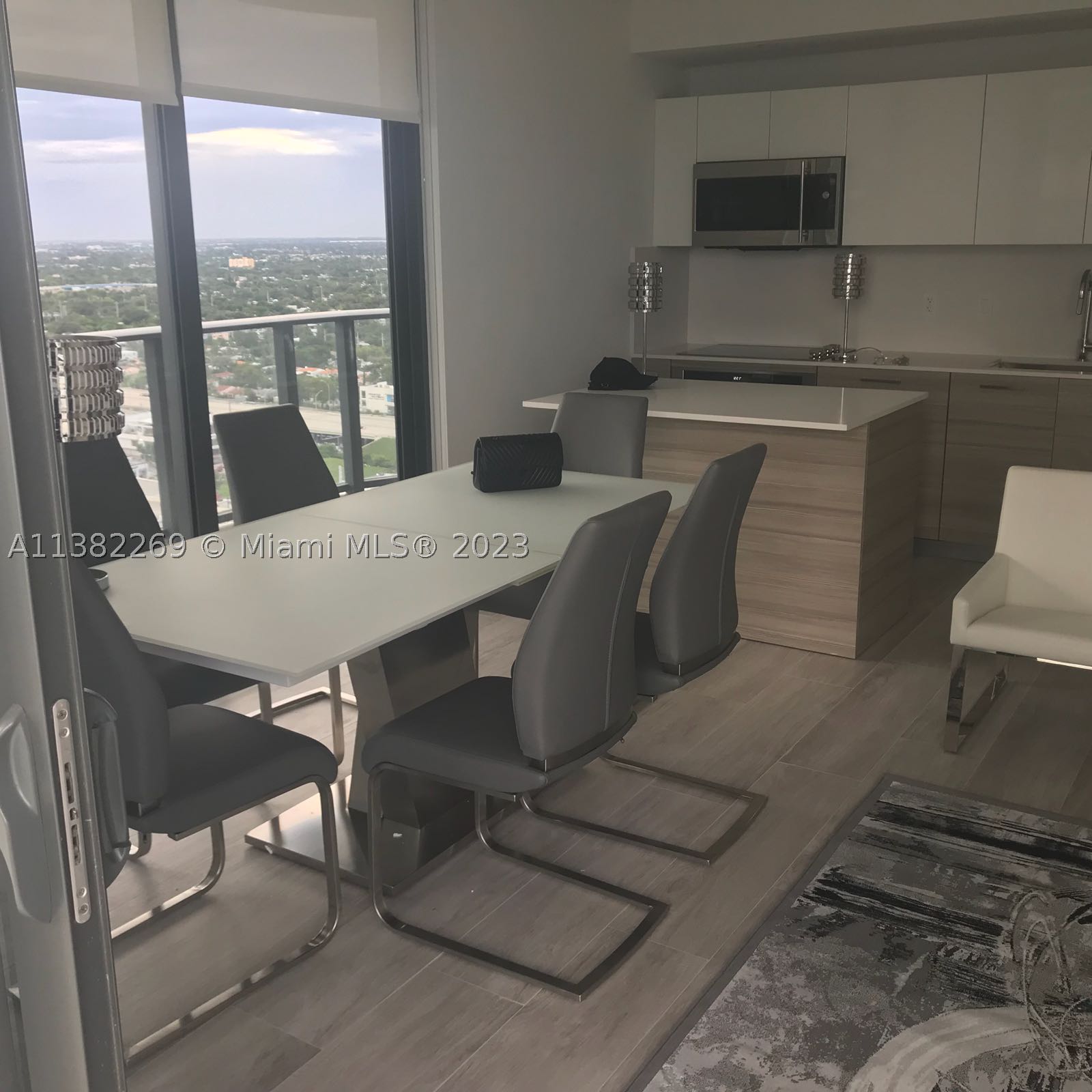 121 NE 34th St 2601