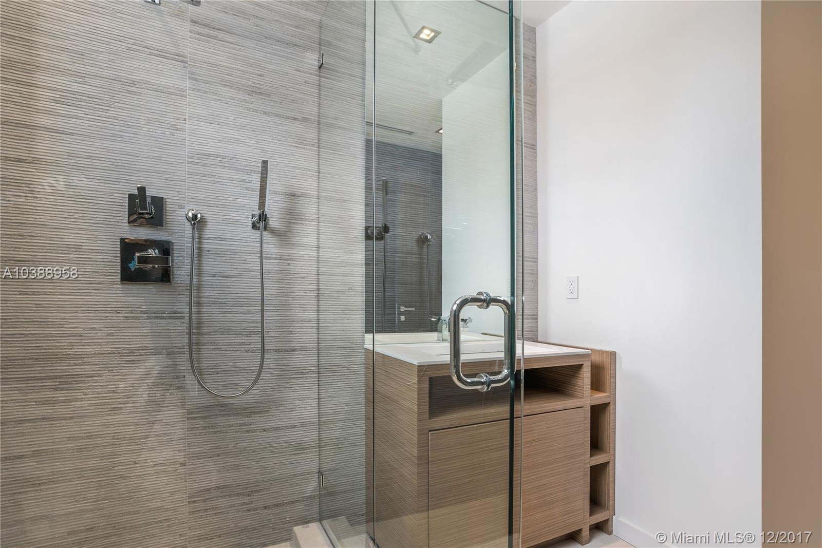 BEACH VIEW ADDN PB 16-10 - Residential