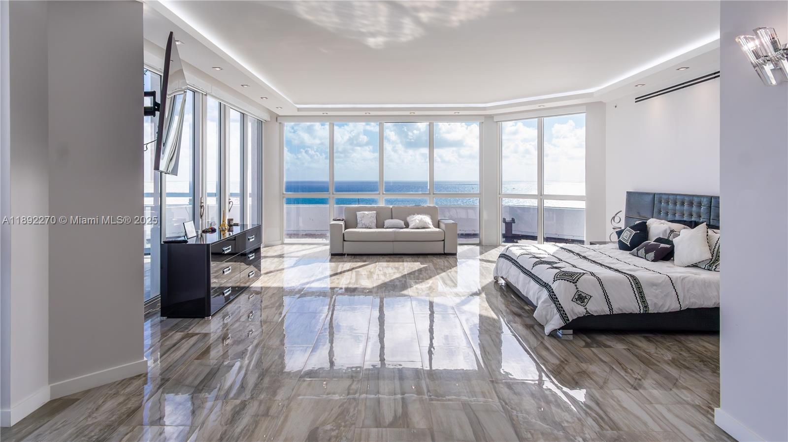 OCEANIA I CONDO - Residential