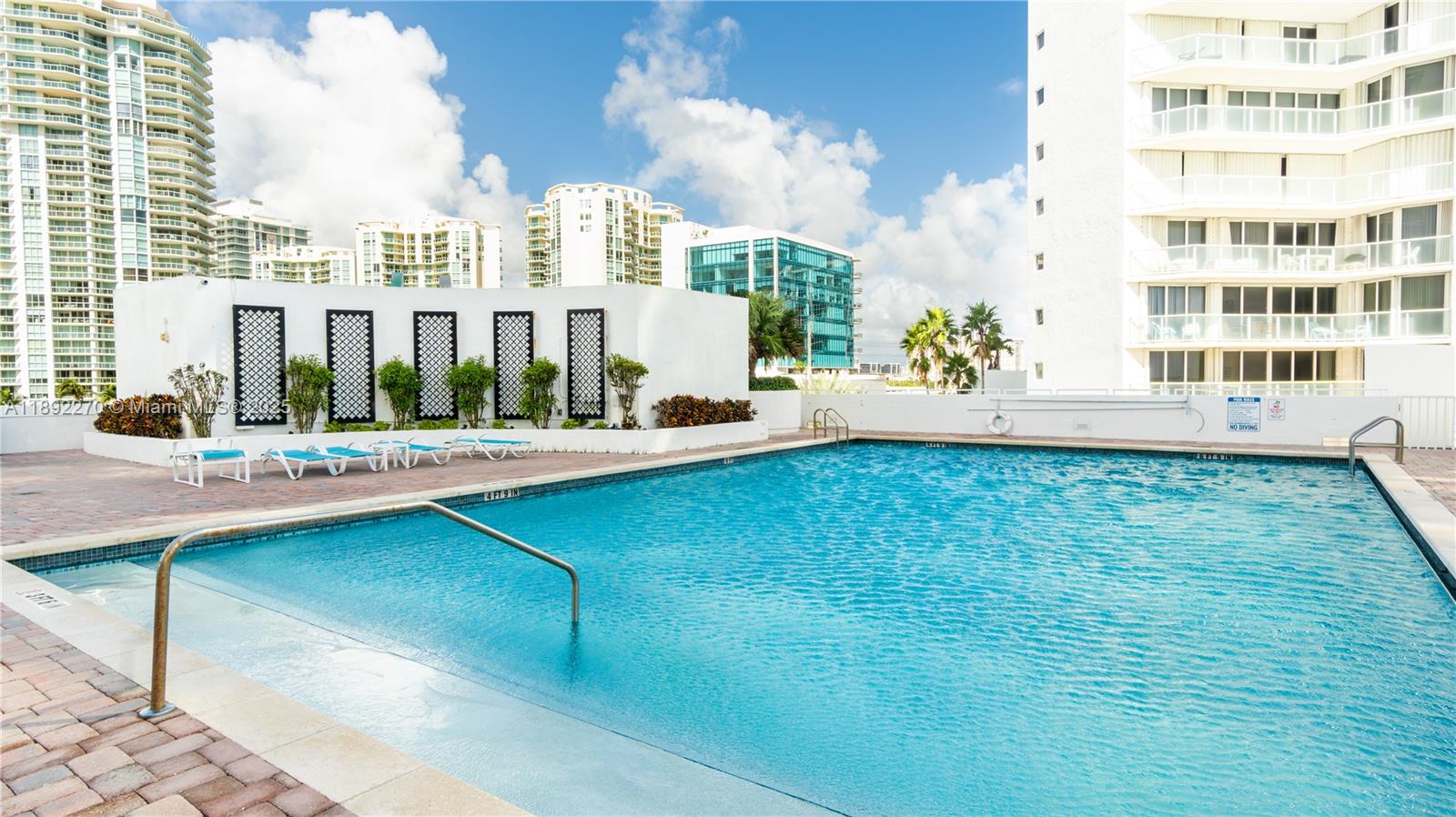 OCEANIA I CONDO - Residential