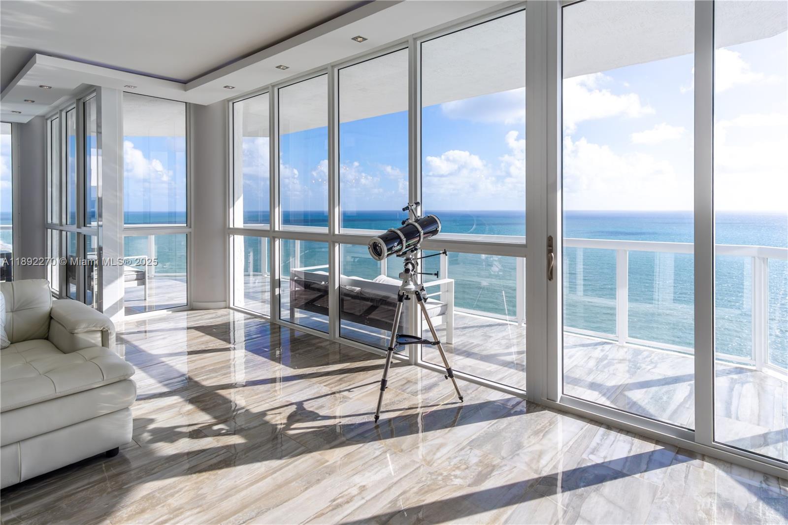 OCEANIA I CONDO - Residential