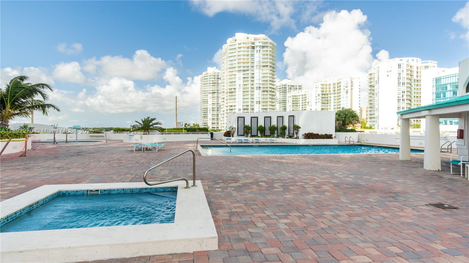 OCEANIA I CONDO - Residential