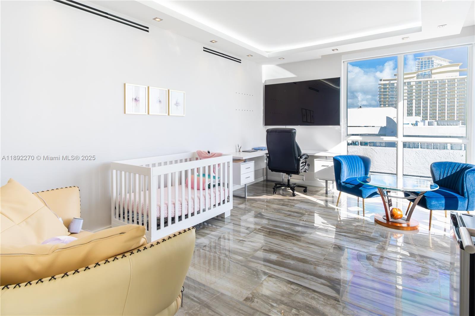 OCEANIA I CONDO - Residential