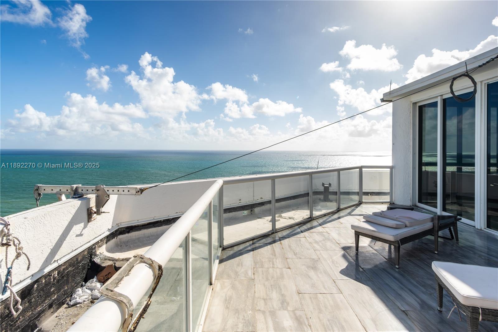 OCEANIA I CONDO - Residential