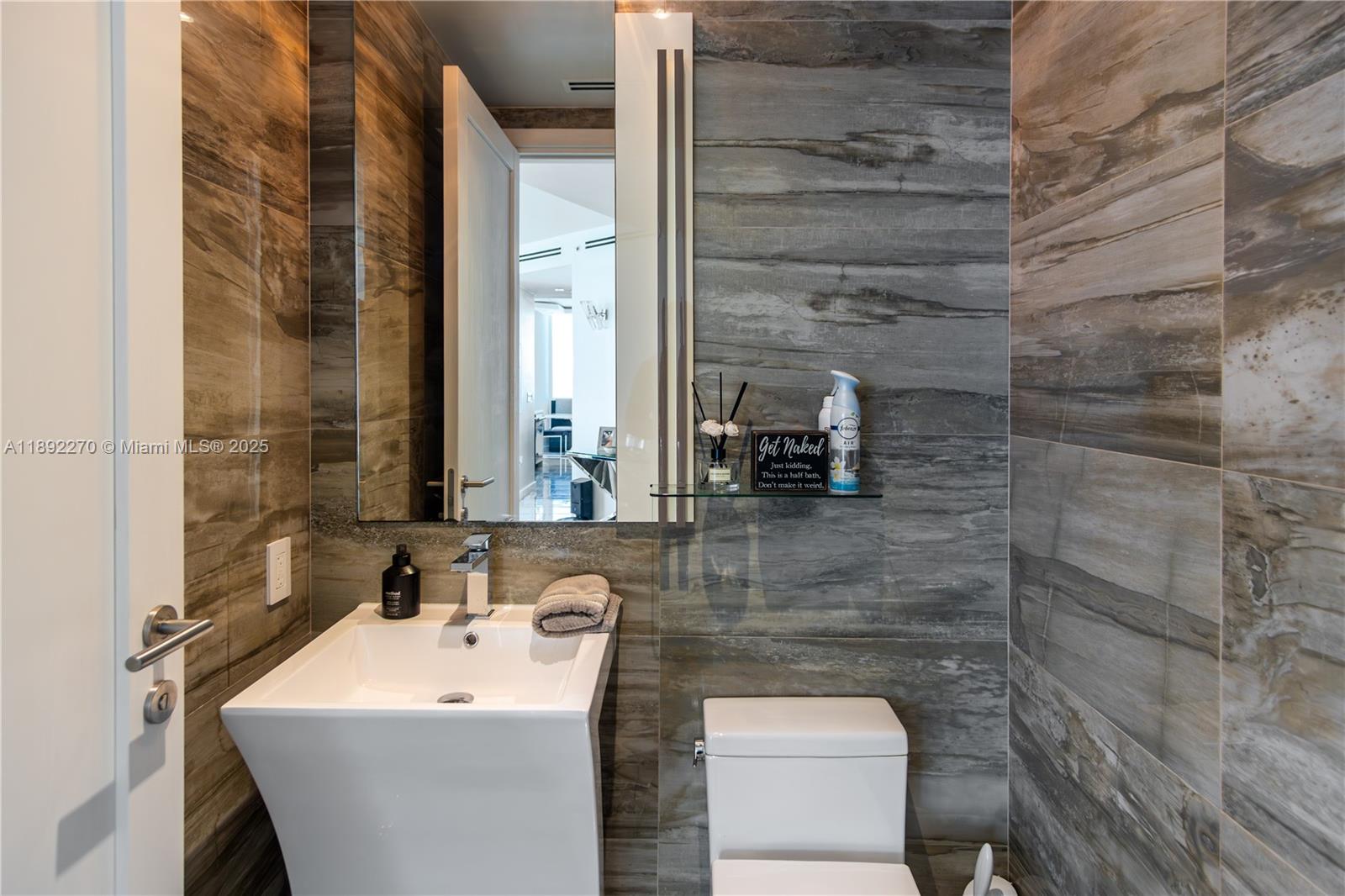 OCEANIA I CONDO - Residential