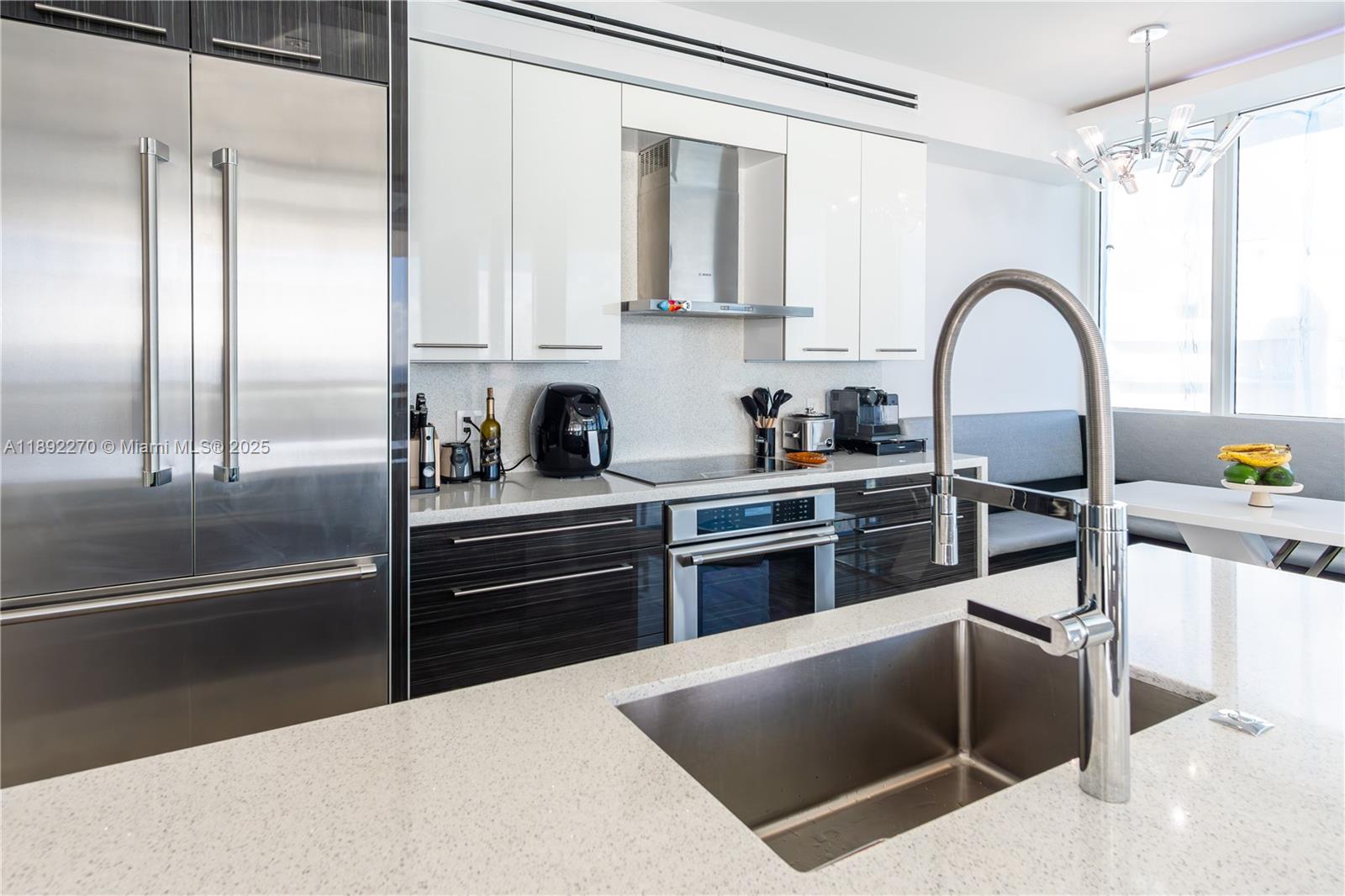 OCEANIA I CONDO - Residential