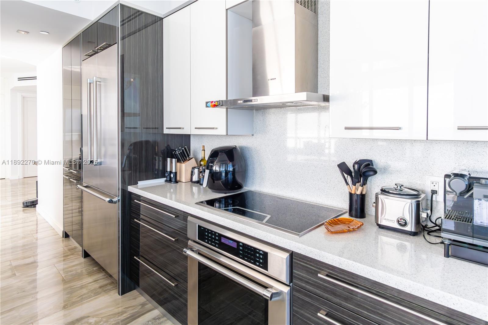 OCEANIA I CONDO - Residential
