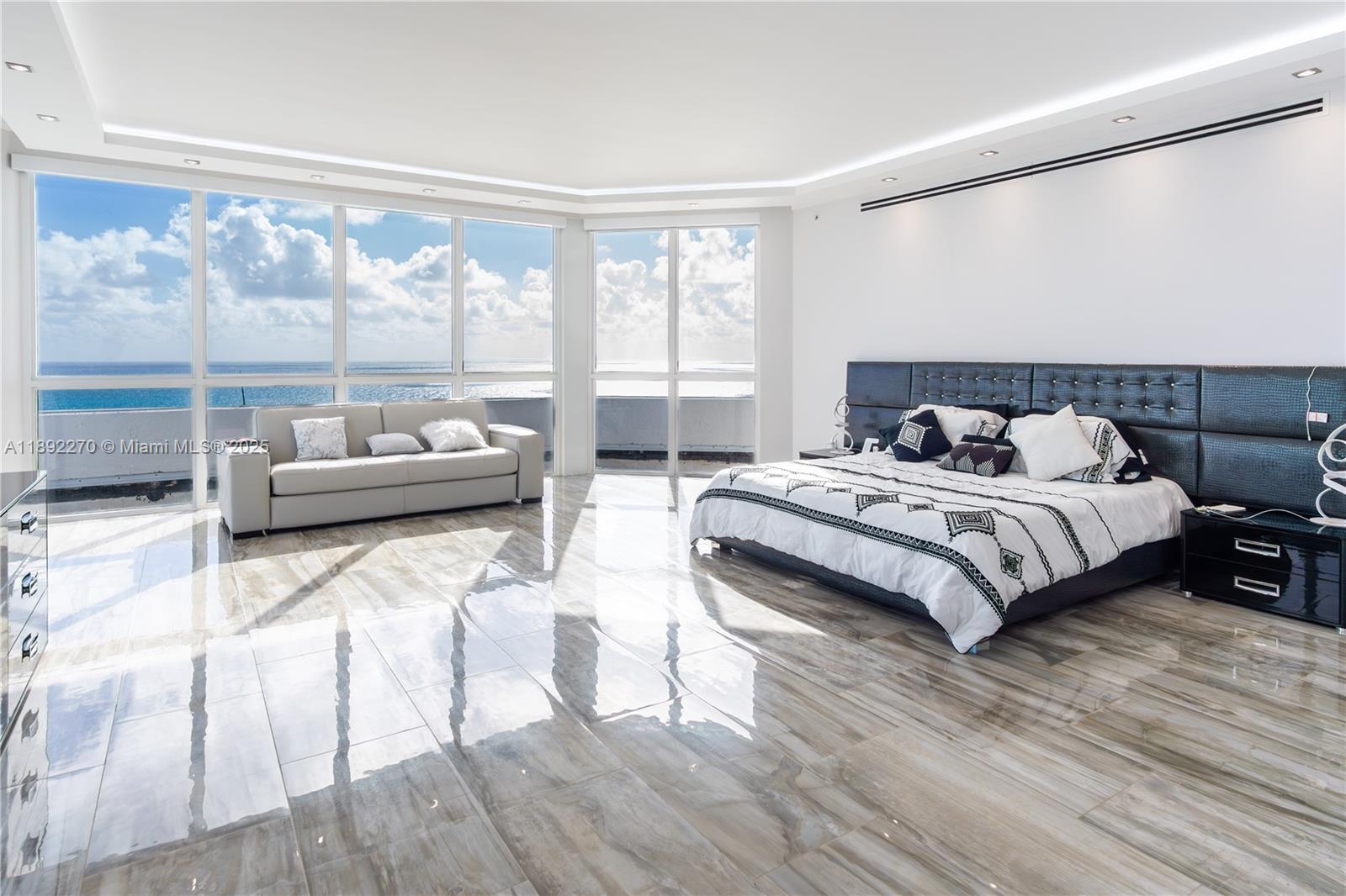 OCEANIA I CONDO - Residential