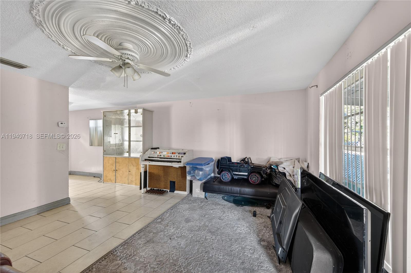 ROYAL PALMS PARK - Residential