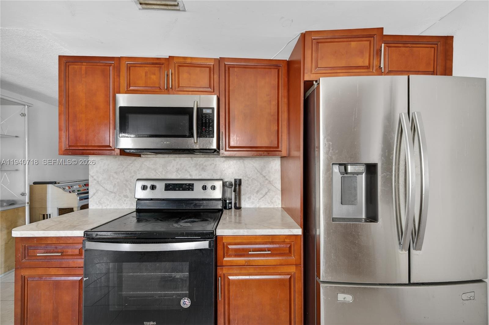 ROYAL PALMS PARK - Residential