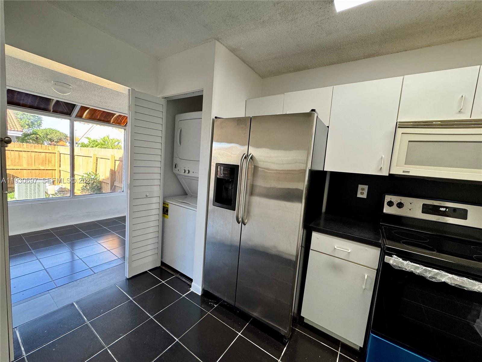 BARCLAYS ESTATES - Residential Lease