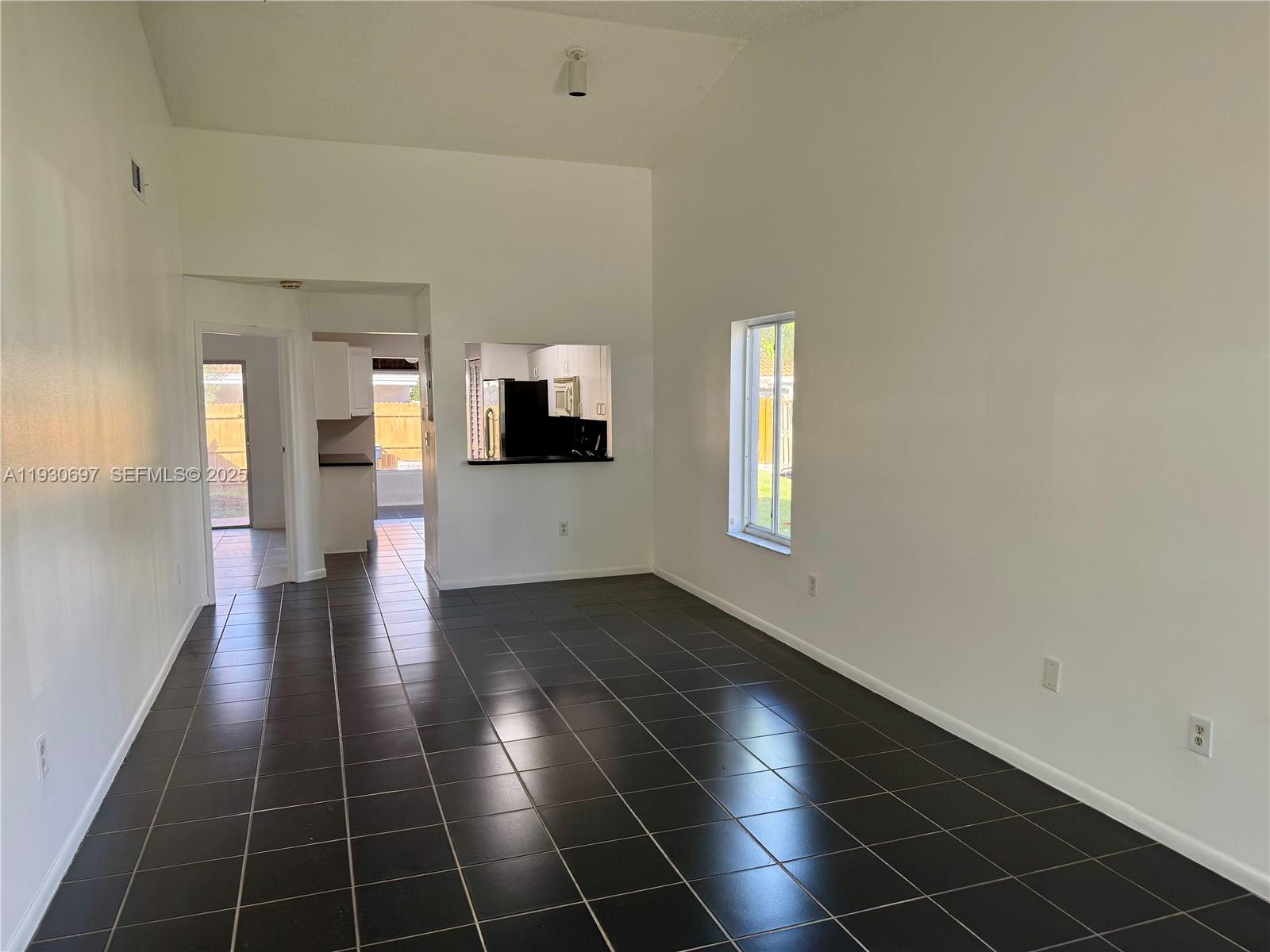 BARCLAYS ESTATES - Residential Lease