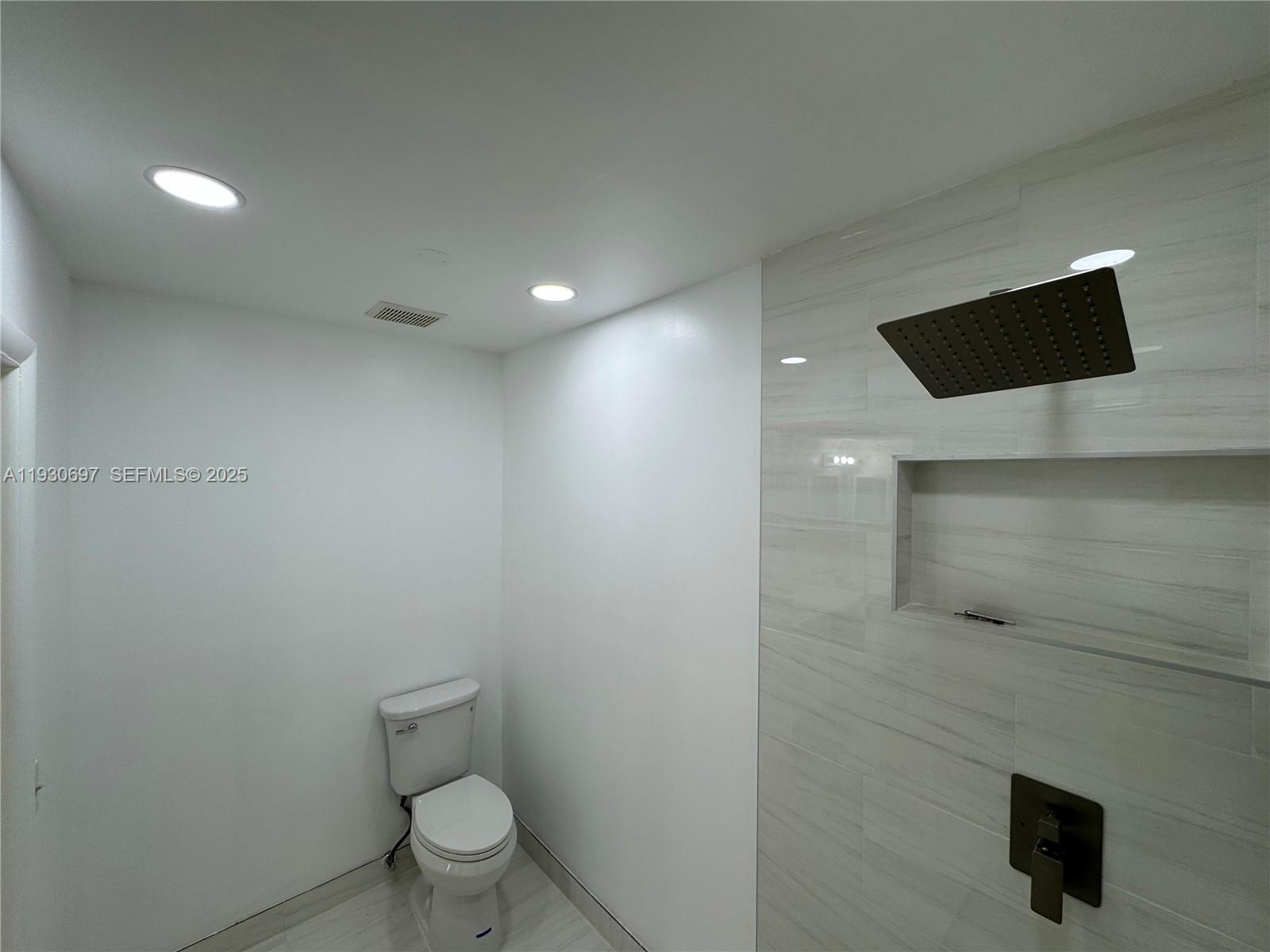 BARCLAYS ESTATES - Residential Lease