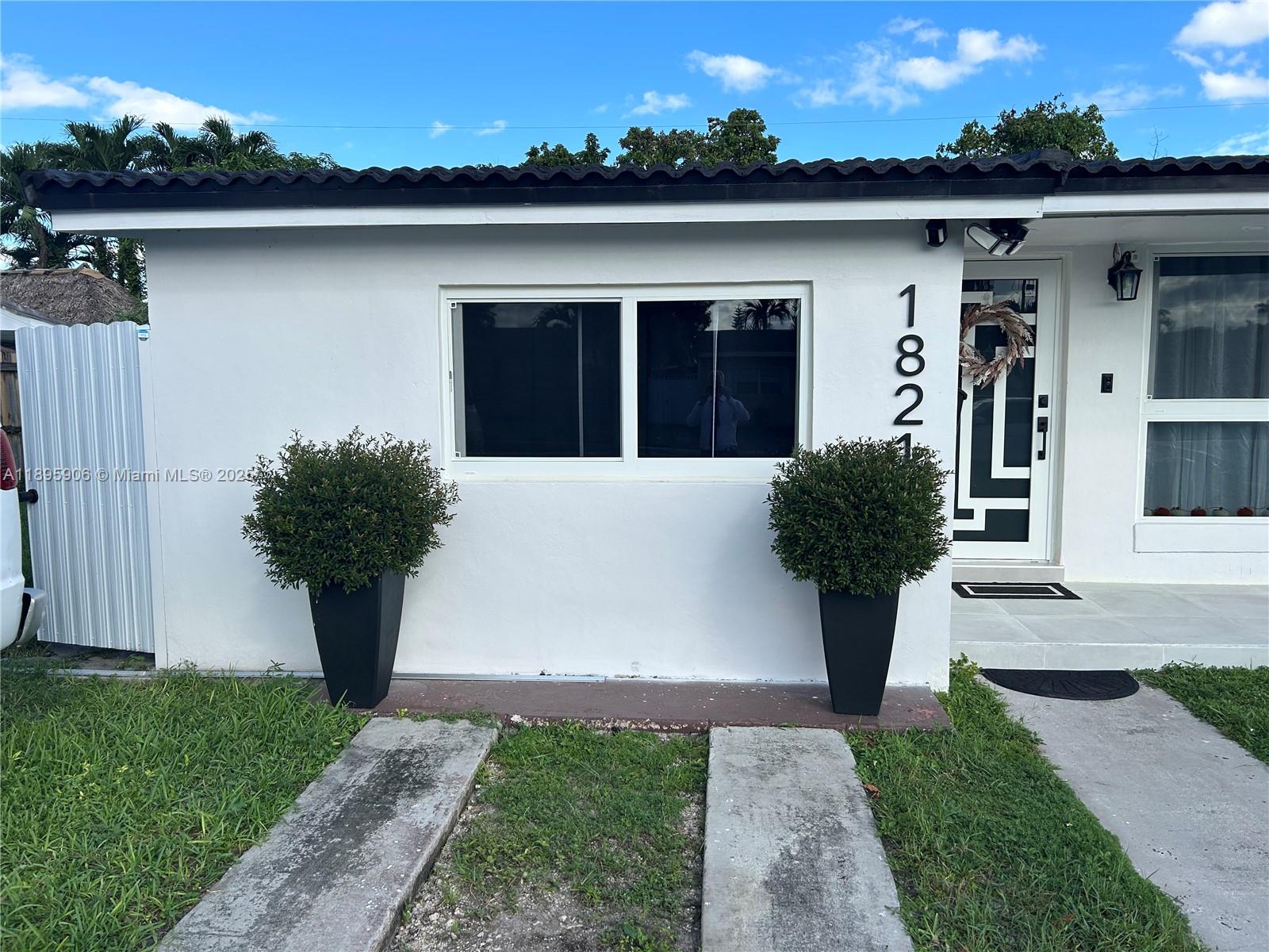 CORAL PARK ESTATES SEC 3 - Residential