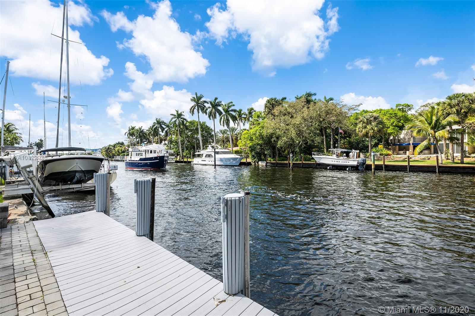 SOUTH NEW RIVER ISLES SEC - Residential